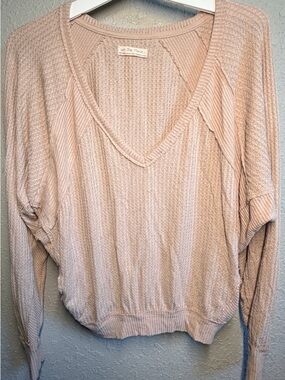 We The Free Free People Beige Thermal Knit Top XS Slouchy V Neck Long Sleeve